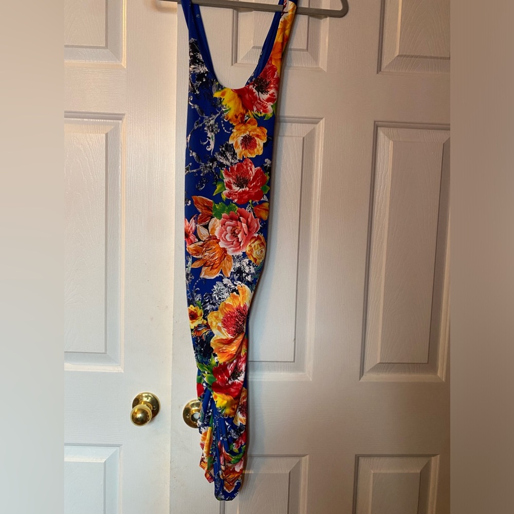 Summer dresses draping color full flores